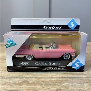 Solido Cadillac Biarritz No. 4500 Made In France 1/43 Scale New in Box